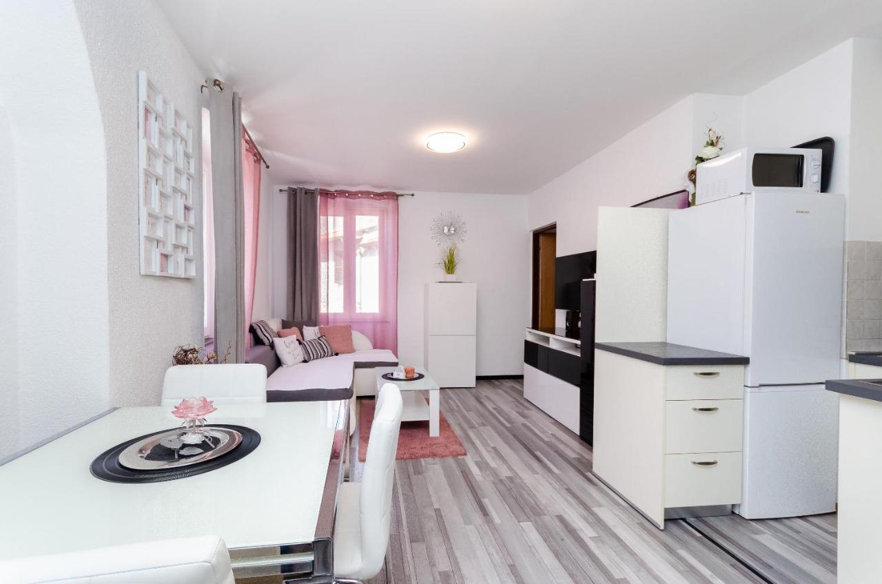 Apartment Mare Врсар Экстерьер фото