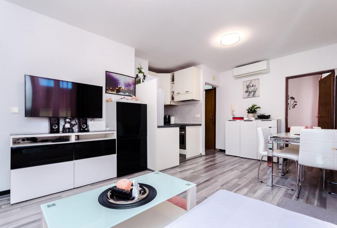 Apartment Mare Врсар Экстерьер фото